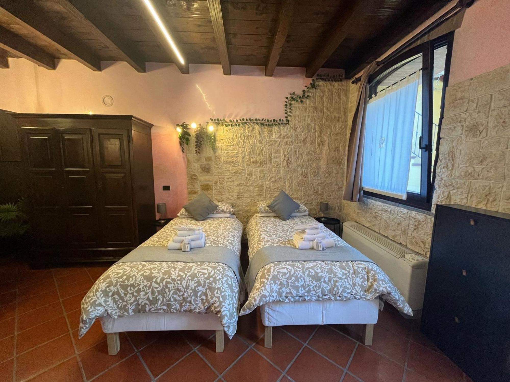 Monolocale Elvira Abbadesse Guest House Mailand Exterior foto